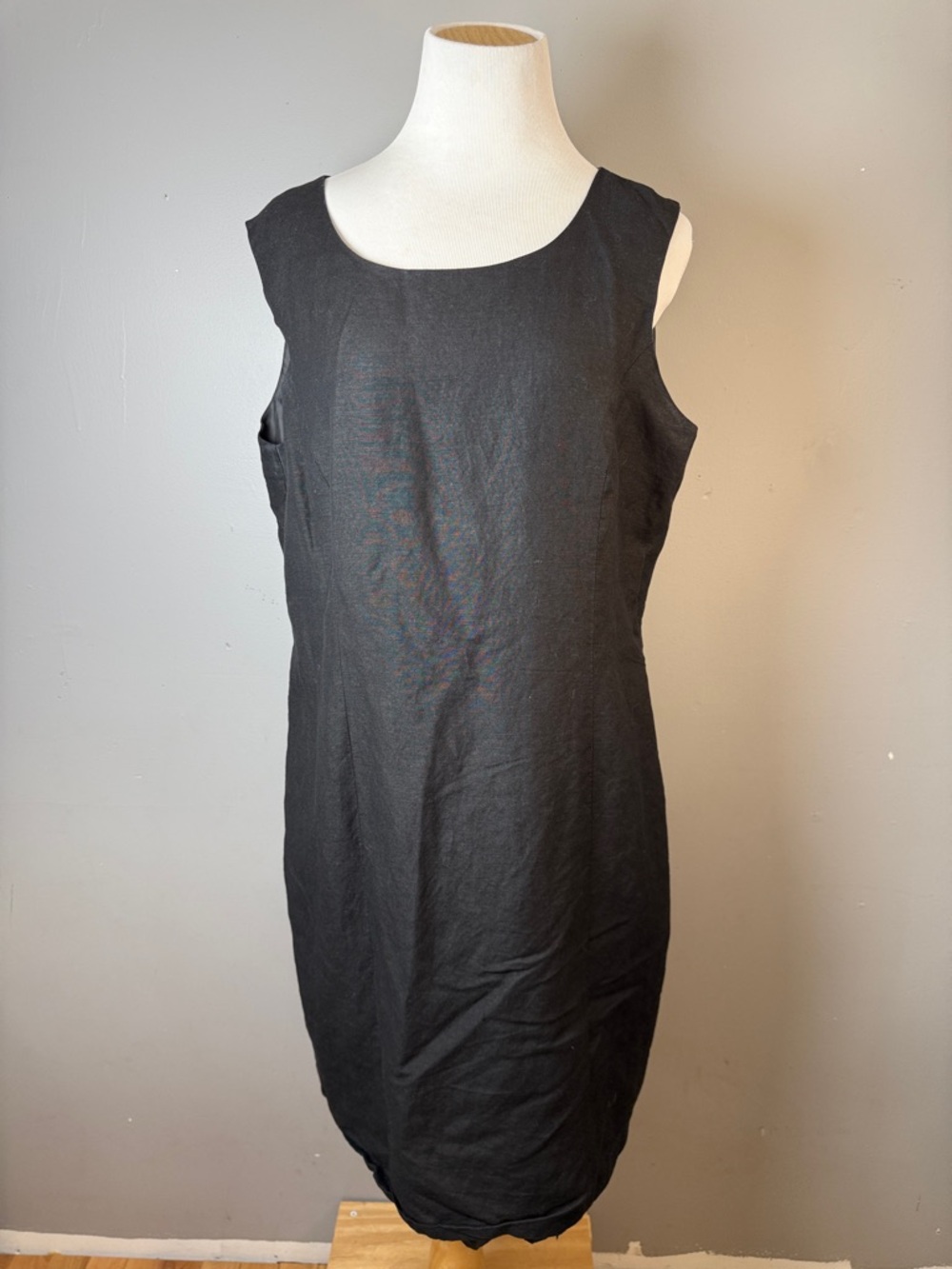 Classic Sleeveless Black Mini Dress